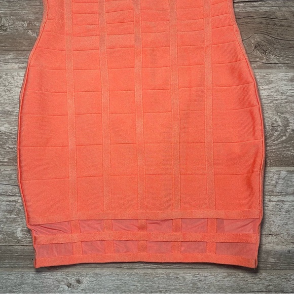 MARCIANO Off the Shoulder Body con Mini Dress - Picture 3 of 7